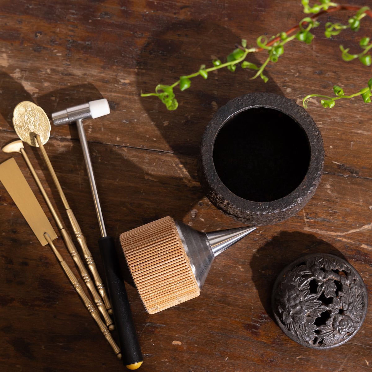 Kin Object's incense powder burner and tool set, perfect for creating incense powder patterns