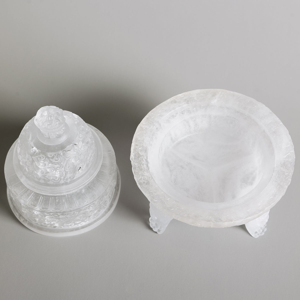 Ornate lid and body of the Monument liuli glass incense powder burner