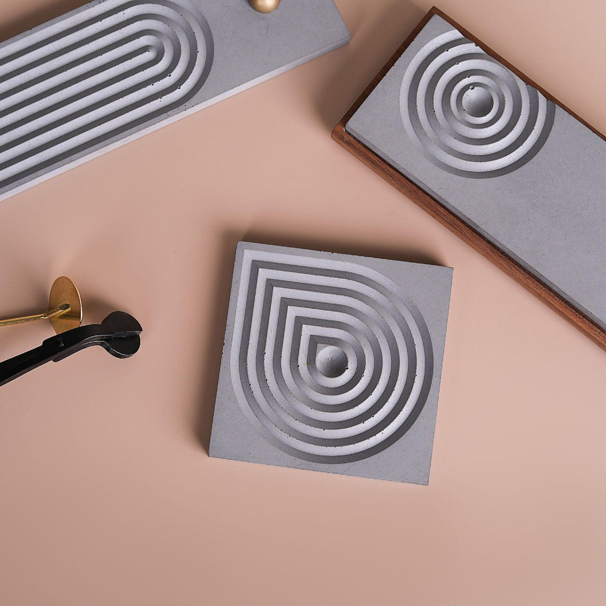 Ridge Loop Incense Burner